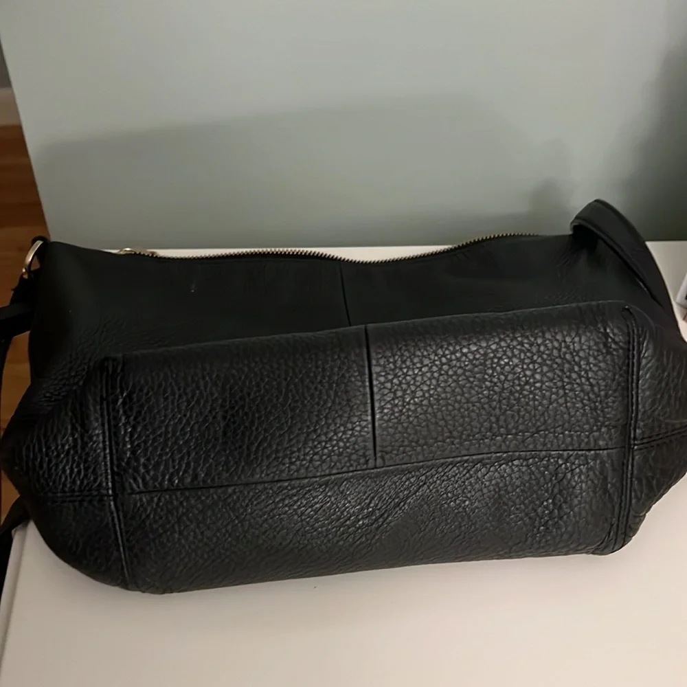EUC Black Kate Spade Pebble Leather Crossbody
